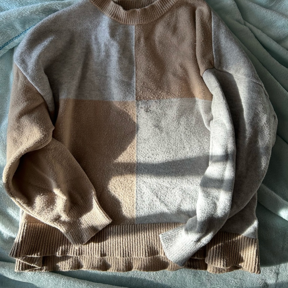 Long sleeve sweater